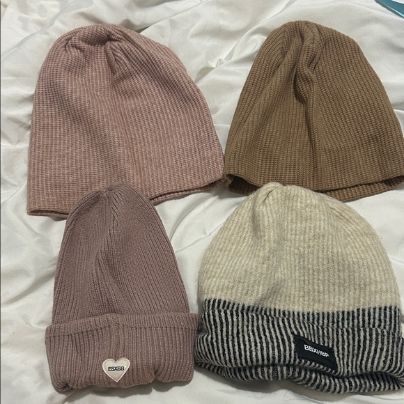Women's 4 Beanies - Pink, mauve Brown, Cream/black - Picture 1 of 1